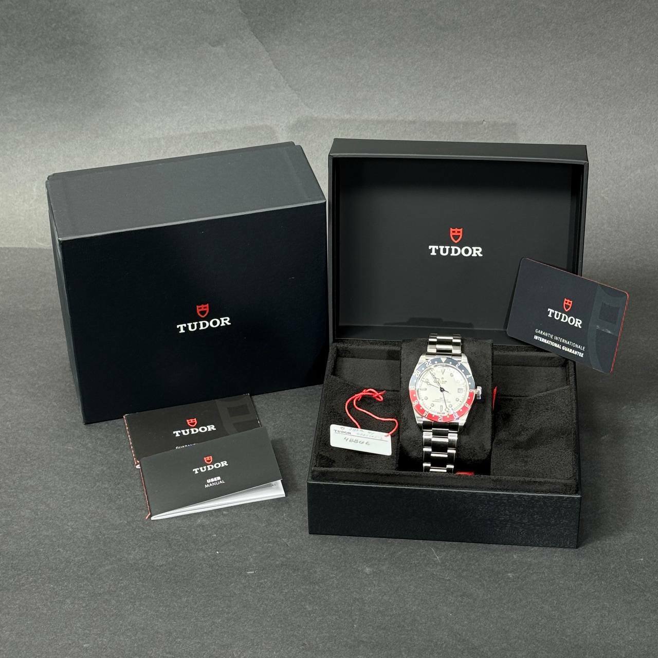 Black Bay 41 GMT ALBINO