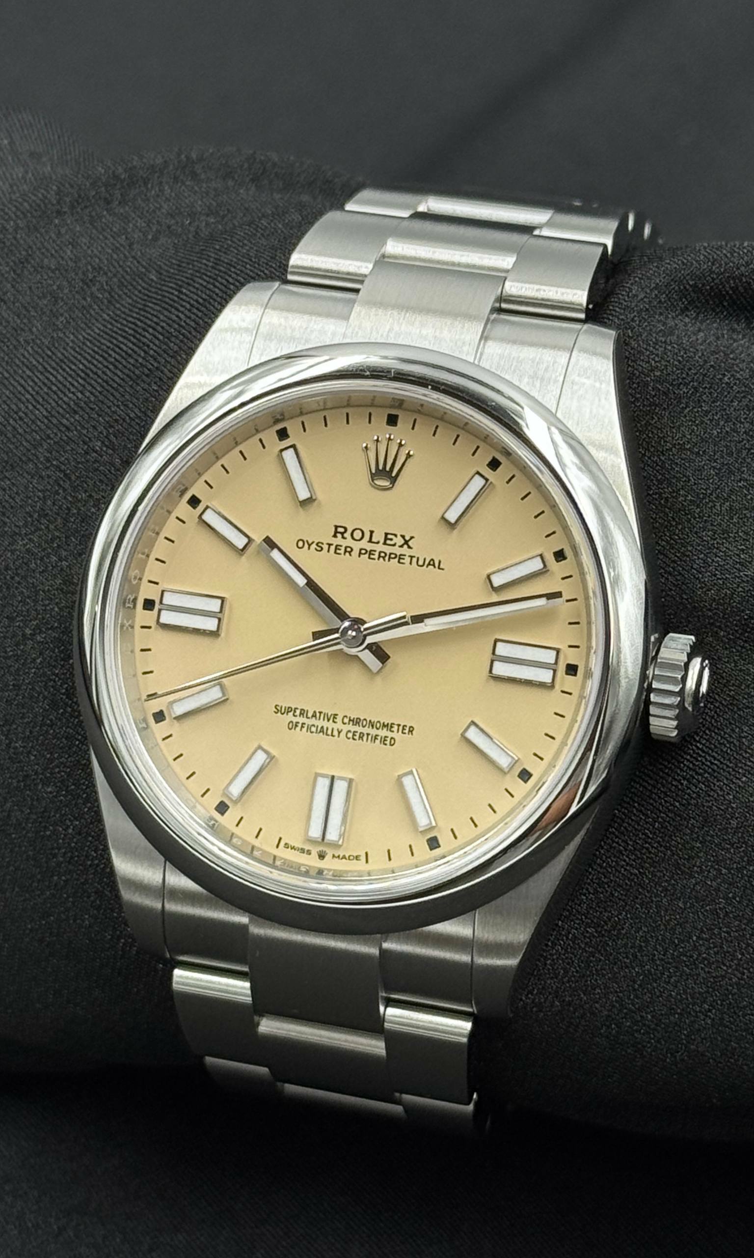 Rolex Oyster Perpetual 41 CREAM lotto 39211