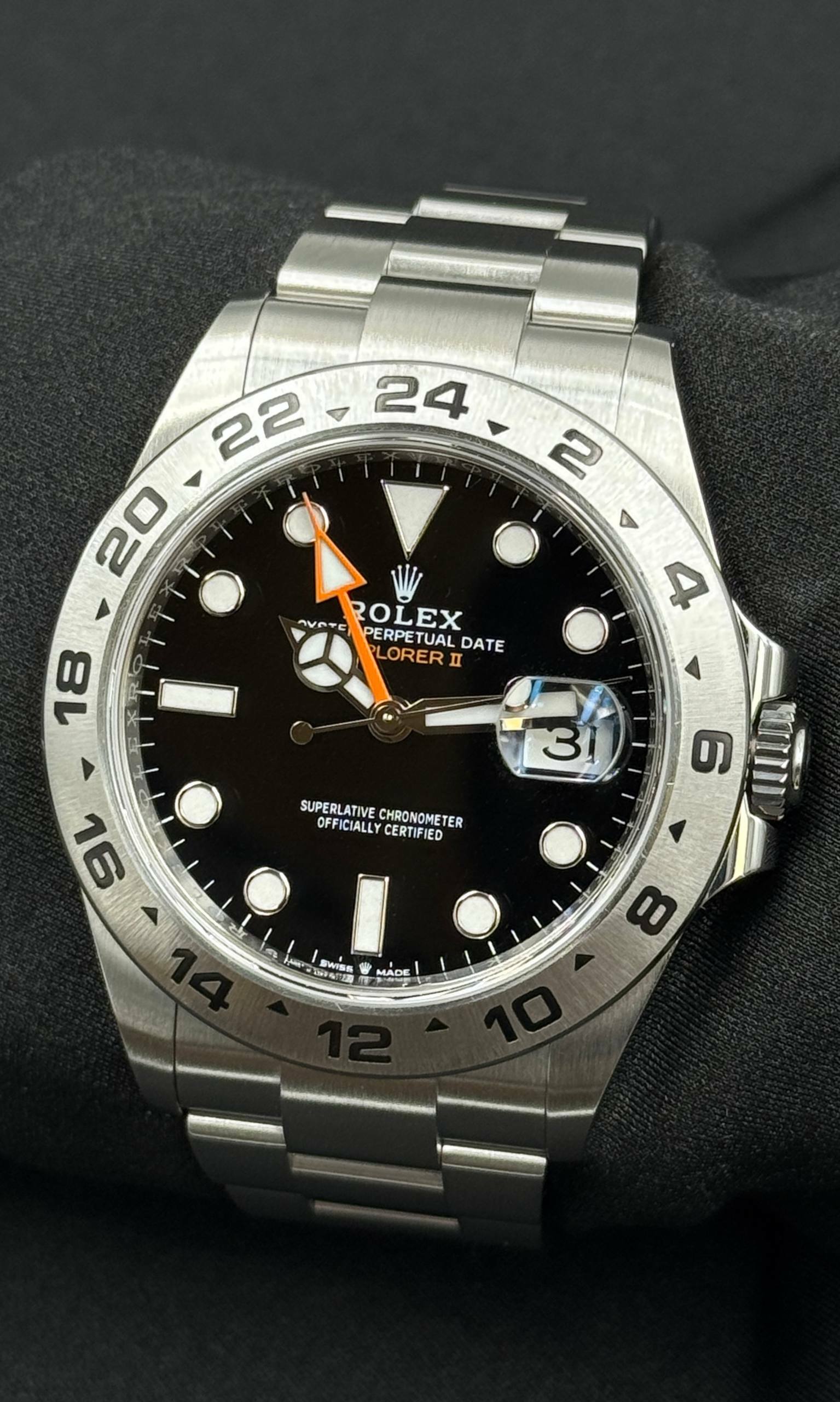 Rolex Explorer II 42 lotto 39077